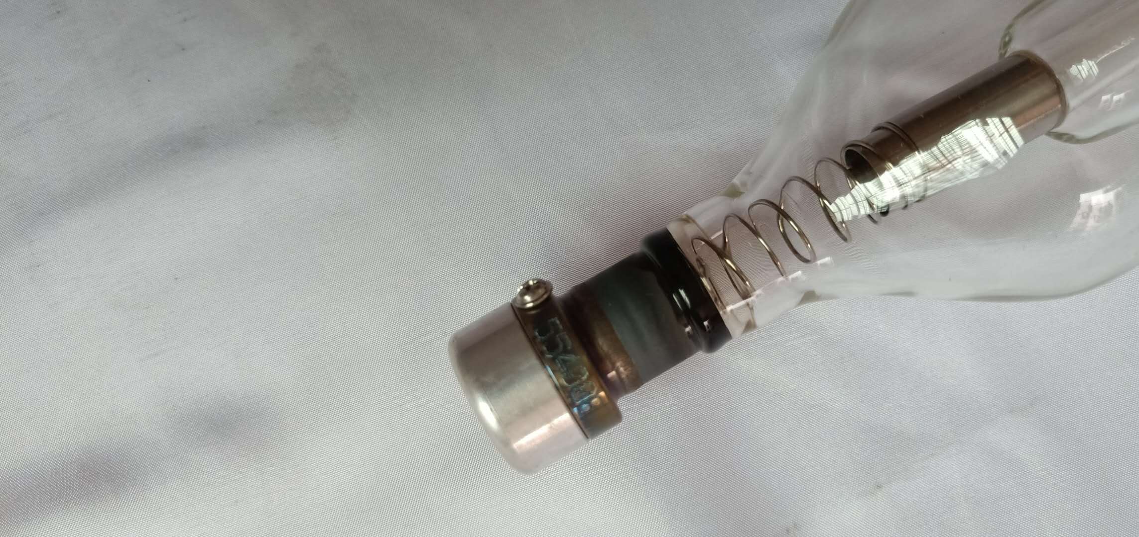 小型非金屬二氧化碳激光切割機(jī)激光管該如何選擇！