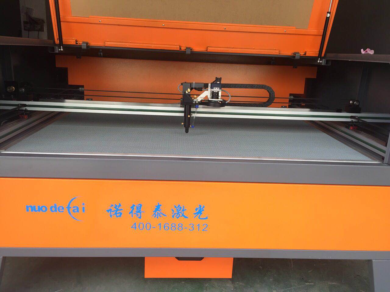 在小型非金屬材料激光切割自動化機(jī)器工廠有哪些？