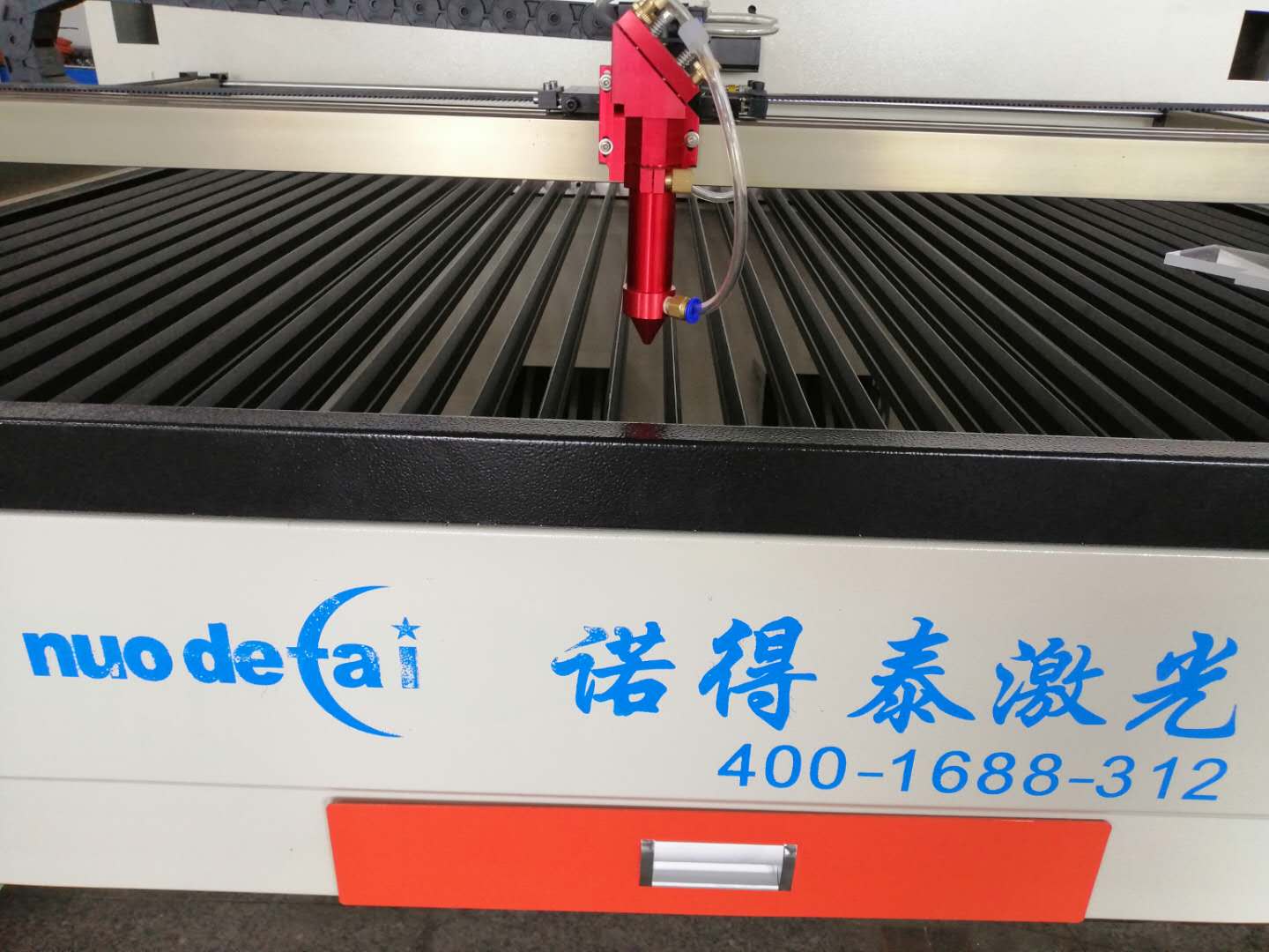 非金屬材料激光切割機主要核心零部件有哪些？