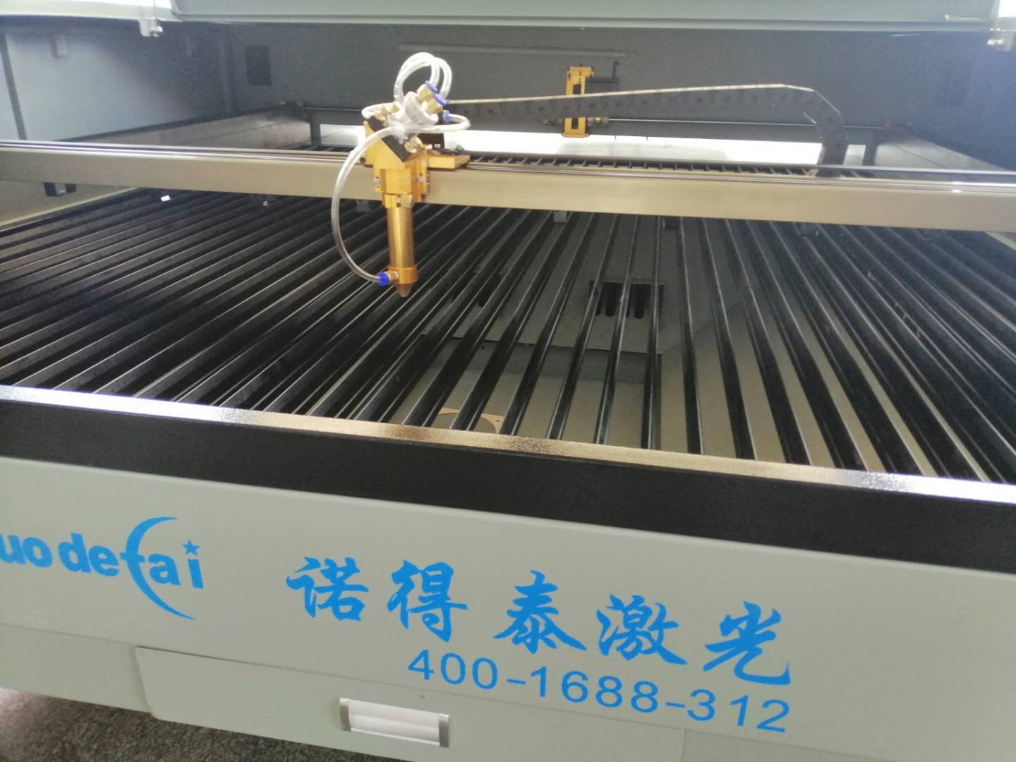小型激光切割機(jī)出現(xiàn)有毛刺問(wèn)題處理方案！