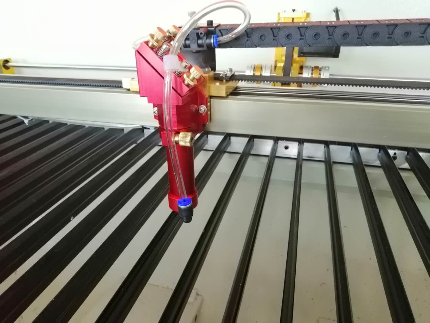 小型激光切割機尺寸誤差比較大是什么原因？
