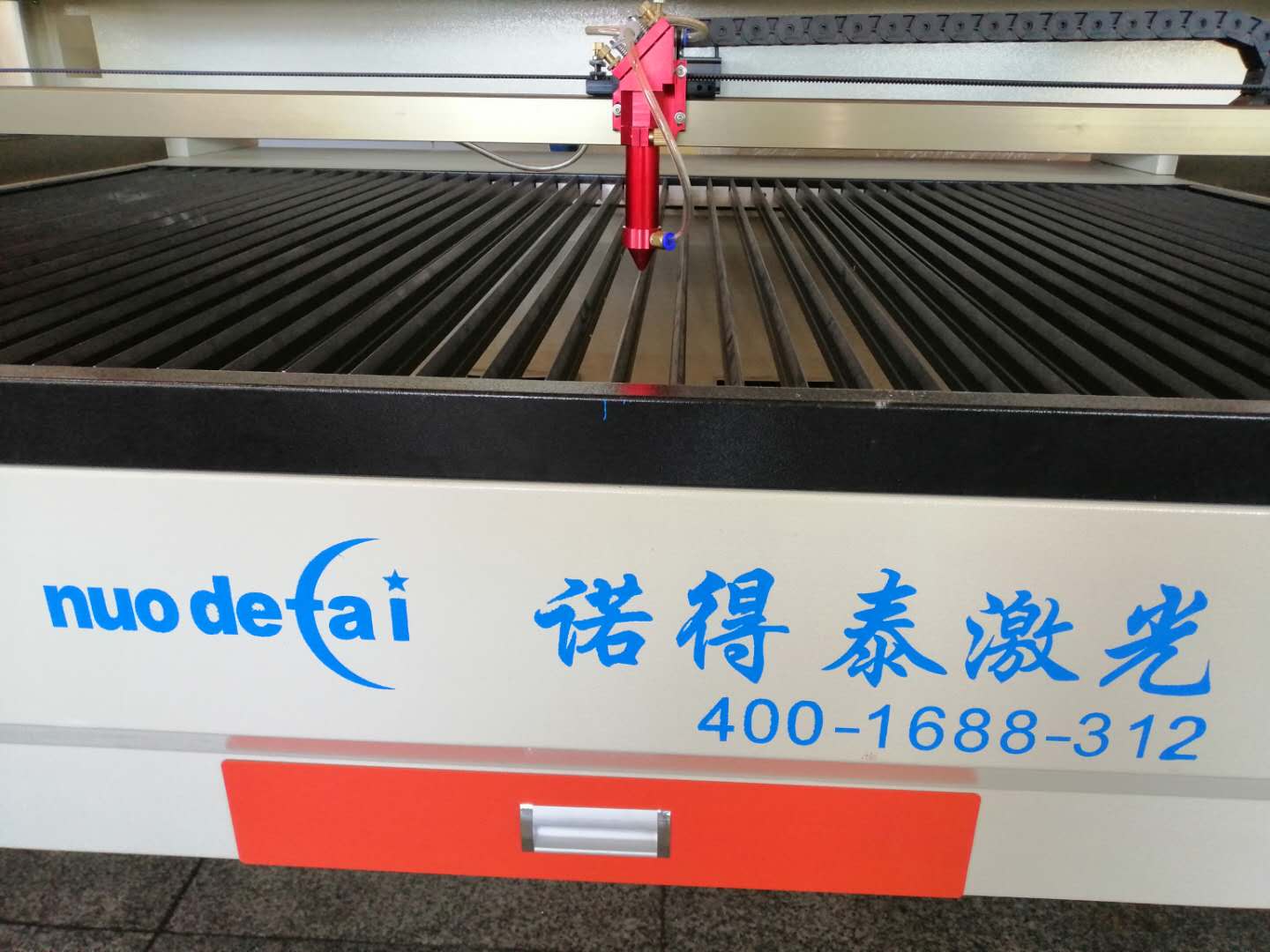 布料激光切割機(jī)有什么型號(hào)規(guī)格，廠家價(jià)格如何!