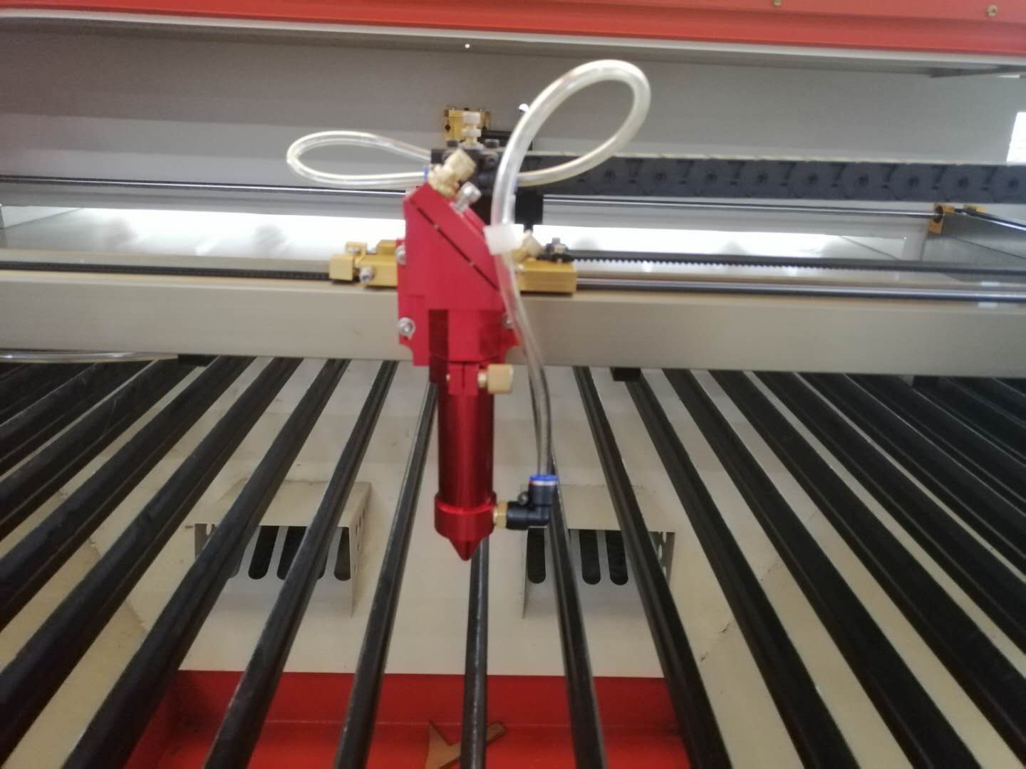 亞克力激光切割機(jī)介紹！