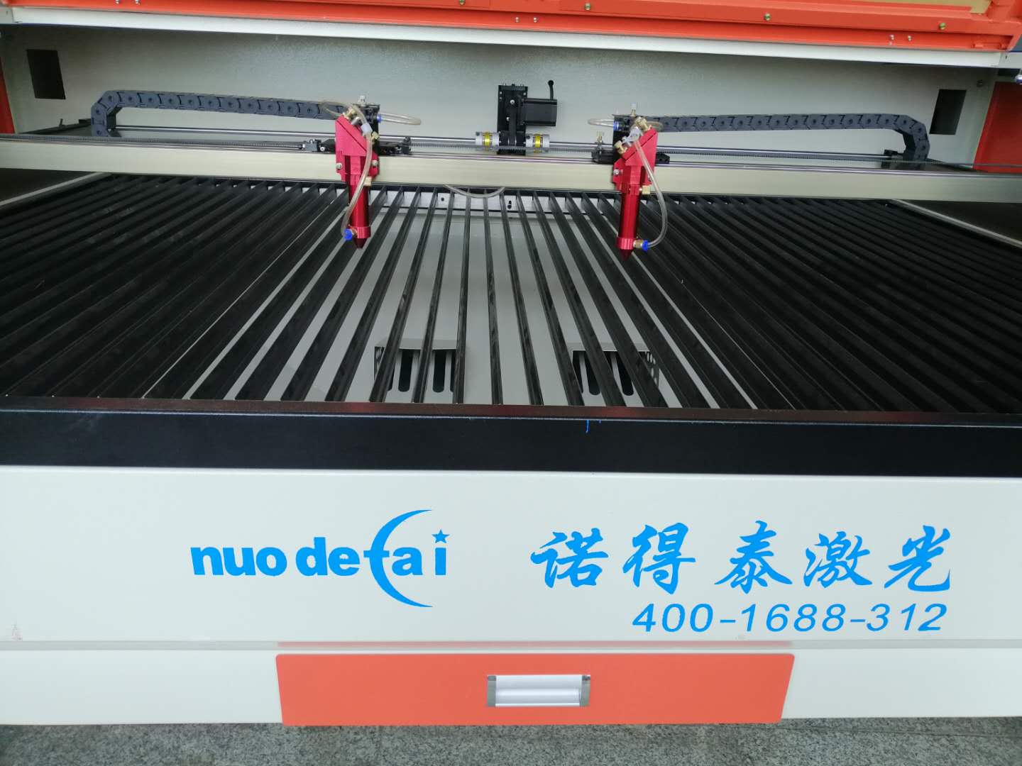 哪種激光切割機(jī)切割厚亞克力板效果好？