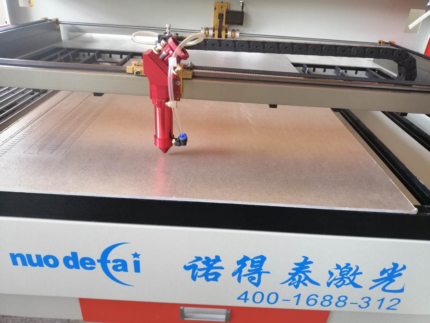 亞克力激光割機(jī)：錯(cuò)位問(wèn)題該如何排查檢修？