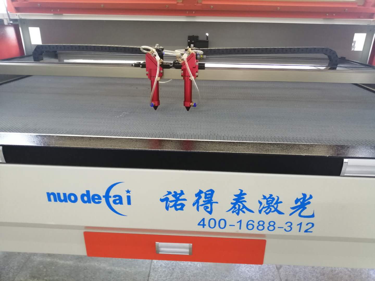 淺析一種技術(shù)的應(yīng)用，滑輪結(jié)構(gòu)適用于布料裁剪激光切割機領(lǐng)域原因