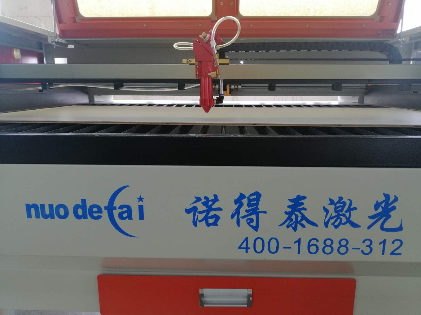 非金屬材料覆蓋面太廣了，使用激光切割機應(yīng)用也越來越多！