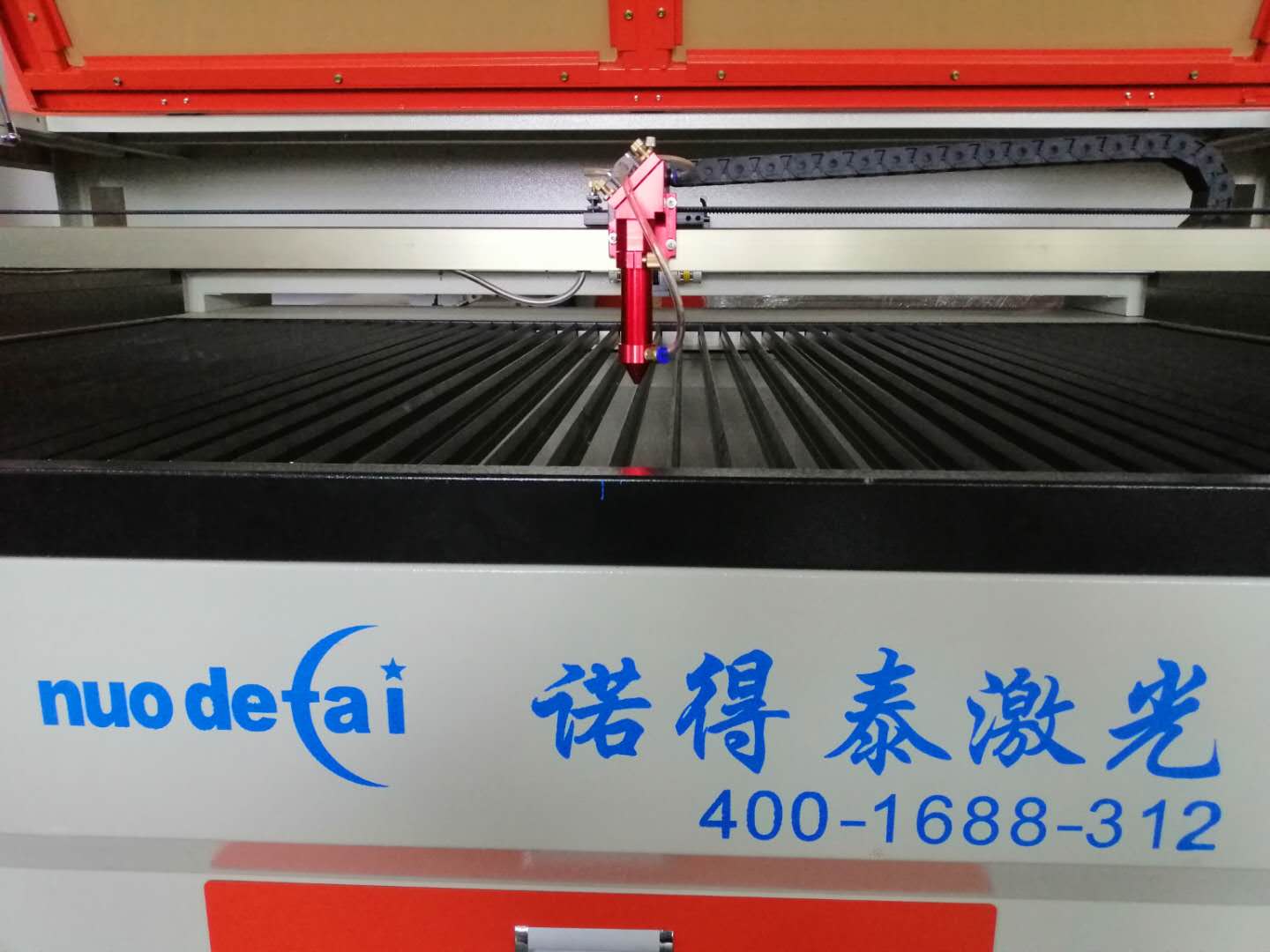 一件工藝品的誕生：亞克力激光切割機大師級水準！