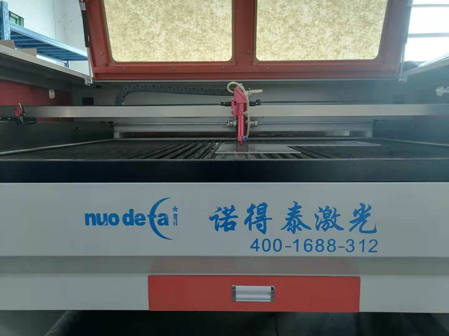 我想買一臺二手亞克力激光切割機(jī)價(jià)格需要多少錢？